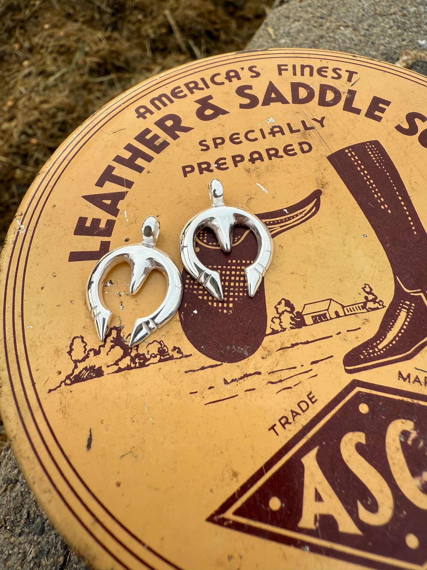 Naja Pendant